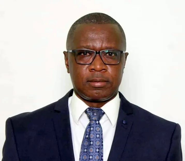 Portrait de Alladoum Désiré Nandongar, Secrétaire d'État au Pétrole, aux Mines et à la Géologie